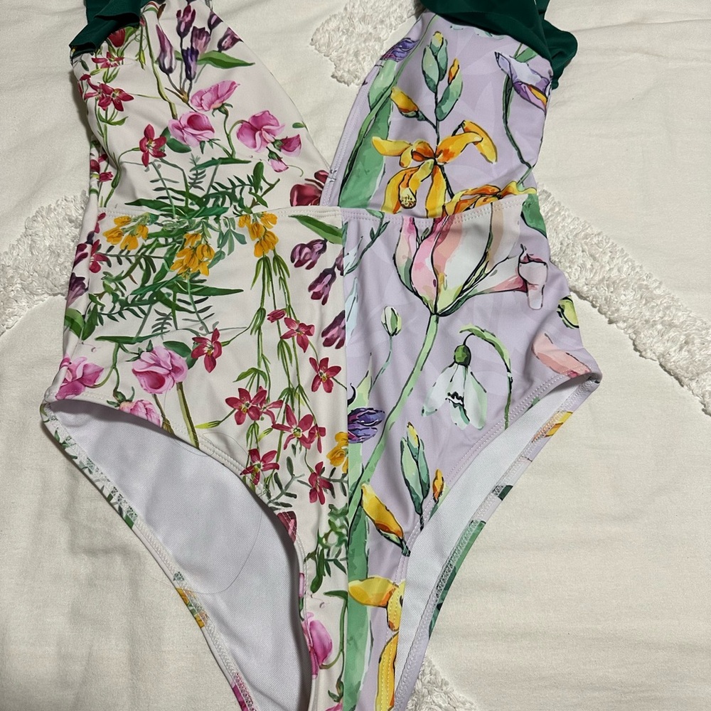 Floral One Piece Swimsuit with Green sarong , NEW WITH tags! Medium !